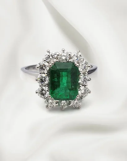Anello "Jungle Chic" con smerlando brasiliano